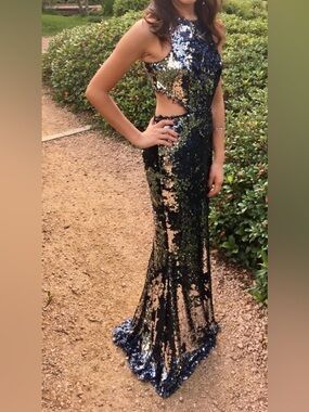 Jay by Jay Godfrey size 8 Elegant Sequin Evening Gown.